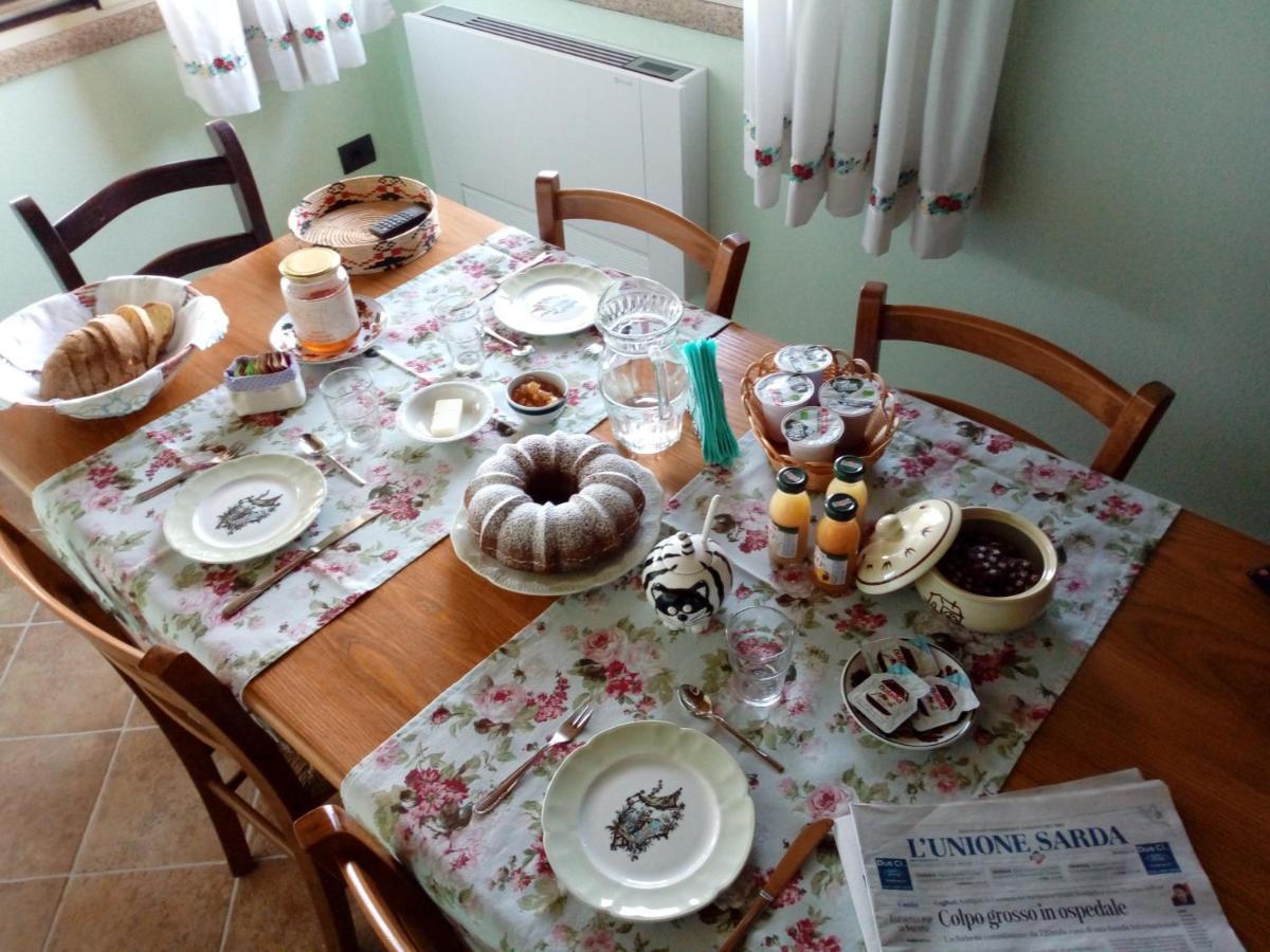 B&B Pibitzoi Nurallào Buitenkant foto