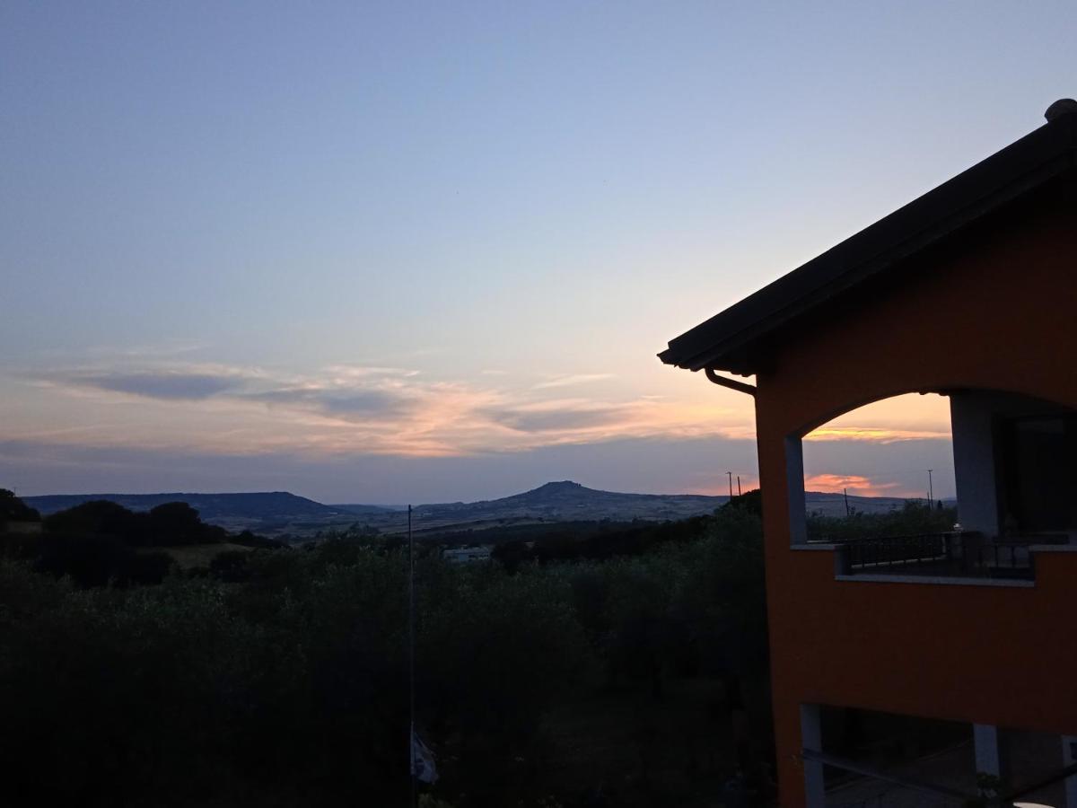 B&B Pibitzoi Nurallào Buitenkant foto