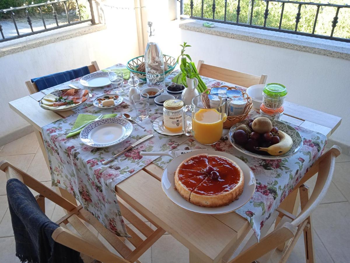 B&B Pibitzoi Nurallào Buitenkant foto